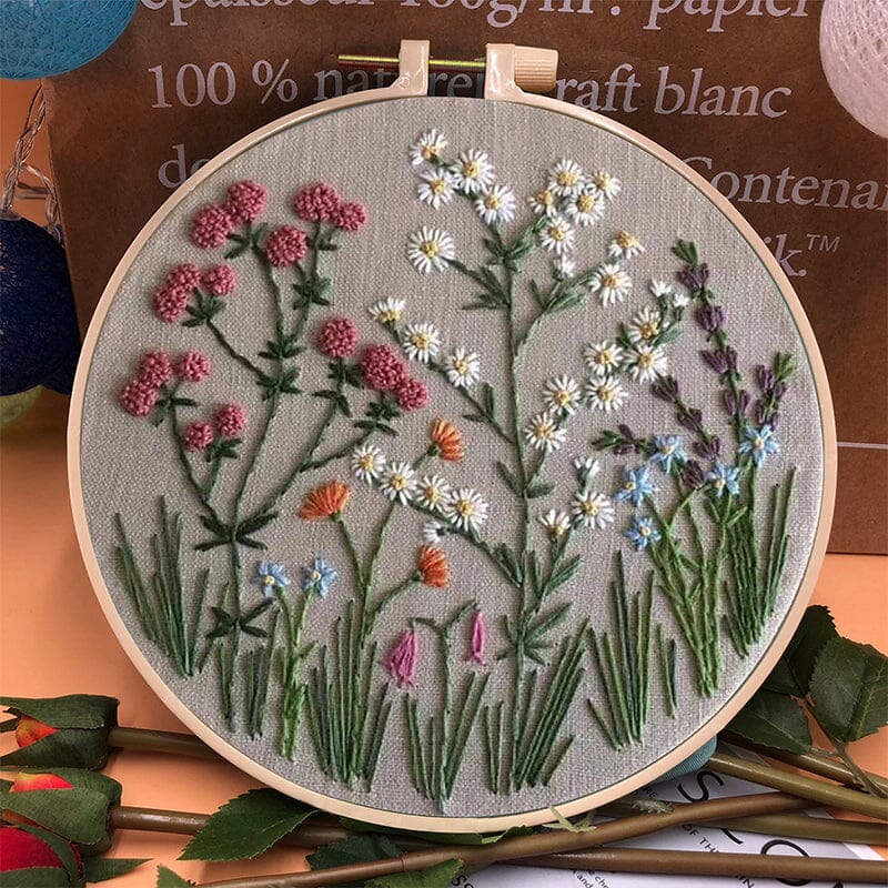 Borduurset met bloemen voor creatieve hobby's