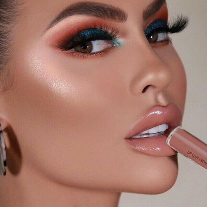 Intense color and perfect hold all day long 