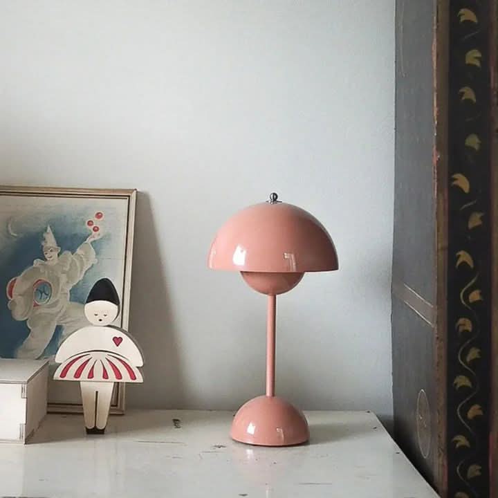 Moderní bezdrátová LED stolní lampa, stmívatelná 