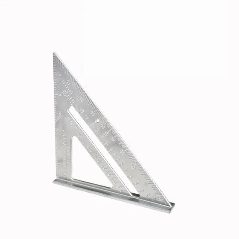 Essential 5-in-1 tool for perfect cuts 